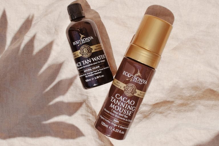 Sunless Tanning: How to Apply Natural Fake Tan Products
